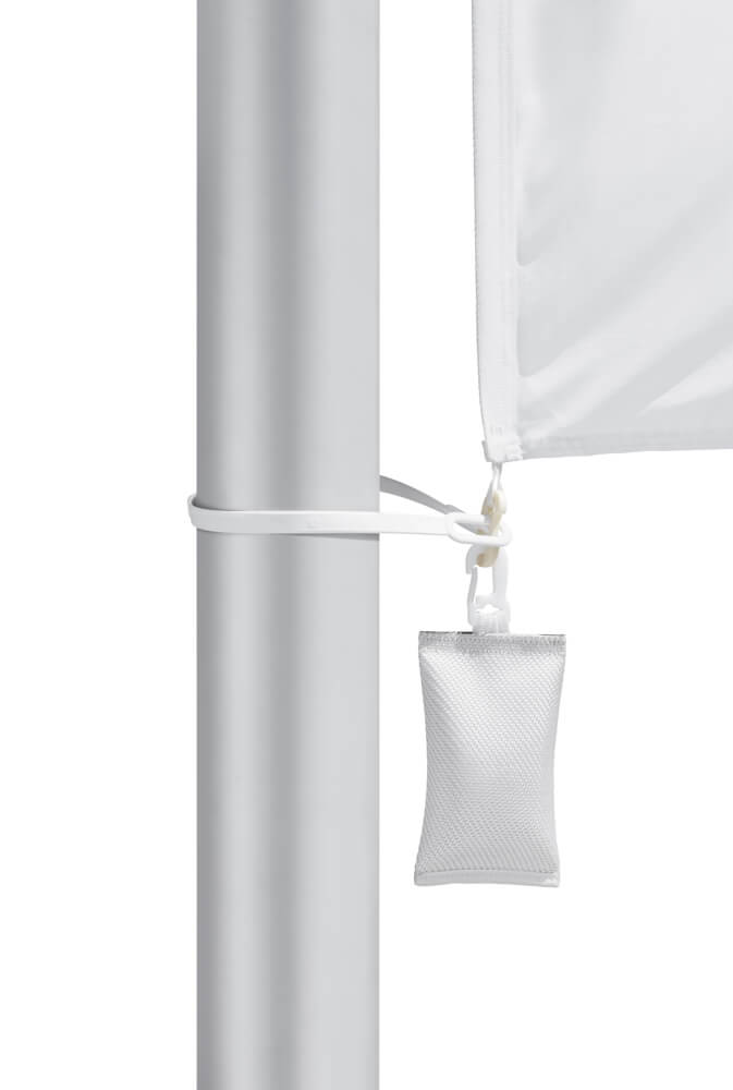 Befestigung des Fahnentuchs am Mast