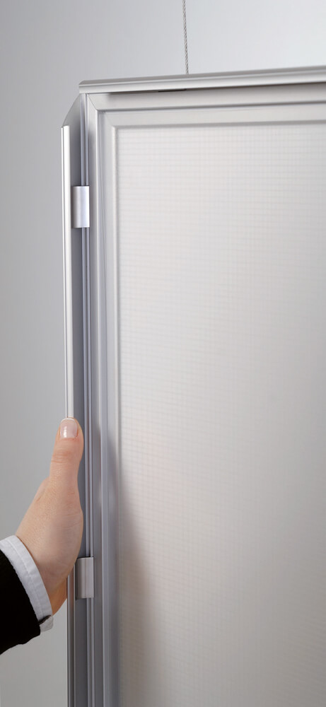 Schneller Motivwechsel dank Klapprahmen