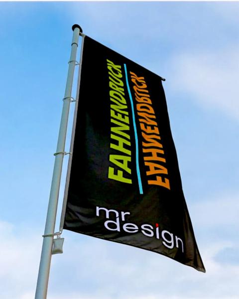 Fahnenmast mit Ausleger von MR Design Hamburg